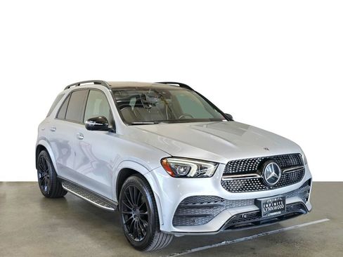 Used 2021 Mercedes-Benz GLE 350 4MATIC w/ AMG Line Exterior image 3
