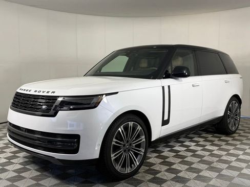 Used 2024 Land Rover Range Rover Long Wheelbase SE AWD/4WD image 2
