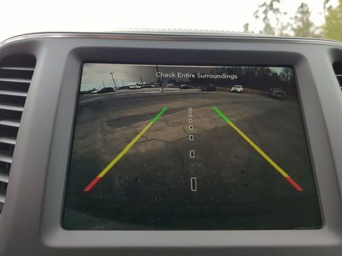 New 2023 Jeep Cherokee Altitude Lux image 21