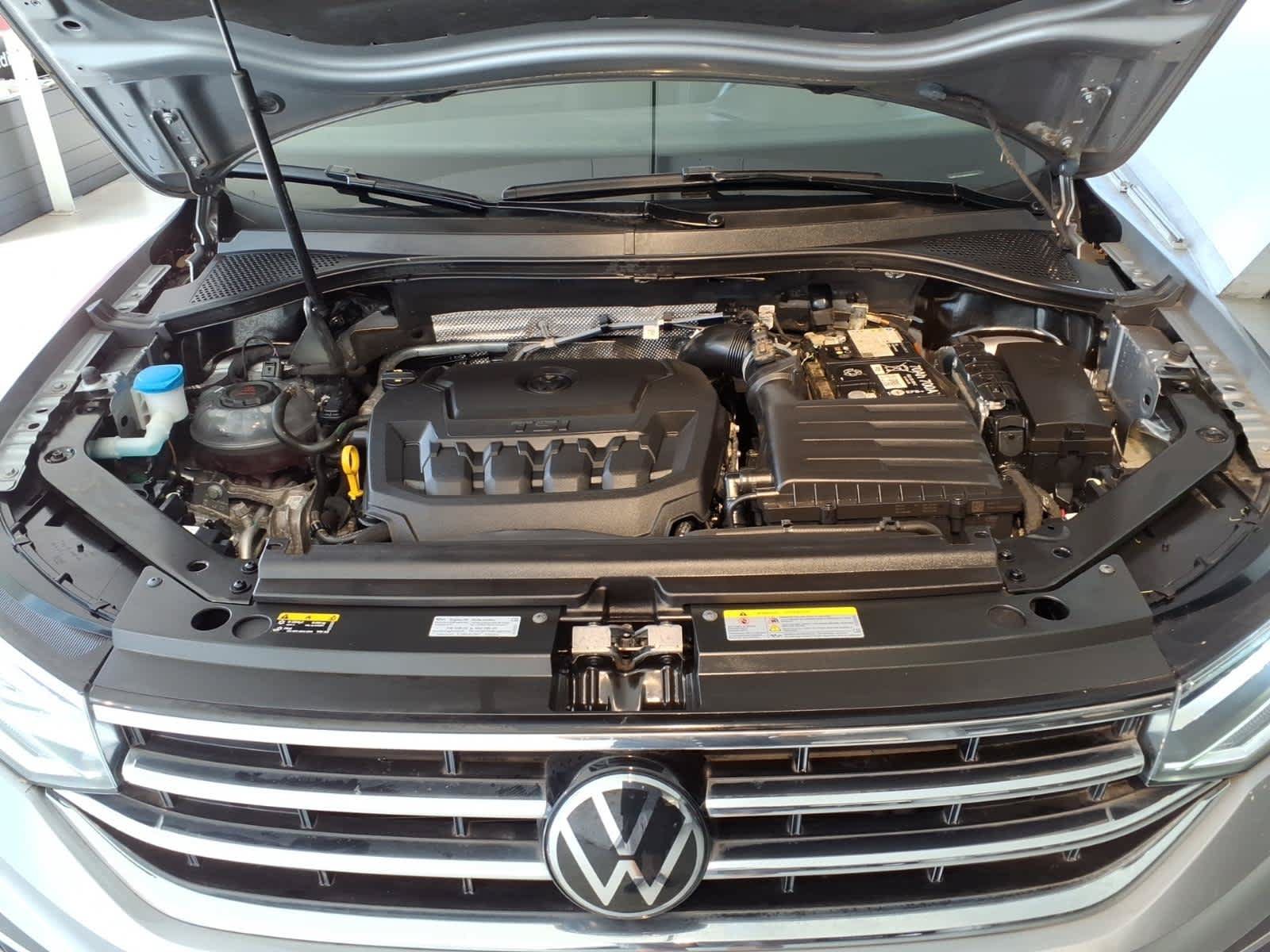 Used 2022 Volkswagen Tiguan SE AWD/4WD image 26