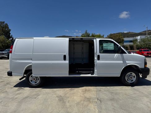 New 2026 GMC Savana 2500 Extended w/ Driver Convenience Package RWD image 20