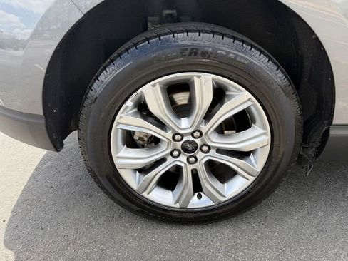 Used 2024 Ford Edge Titanium image 40