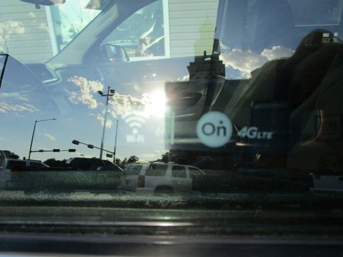 Used 2017 Chevrolet Traverse LT image 17