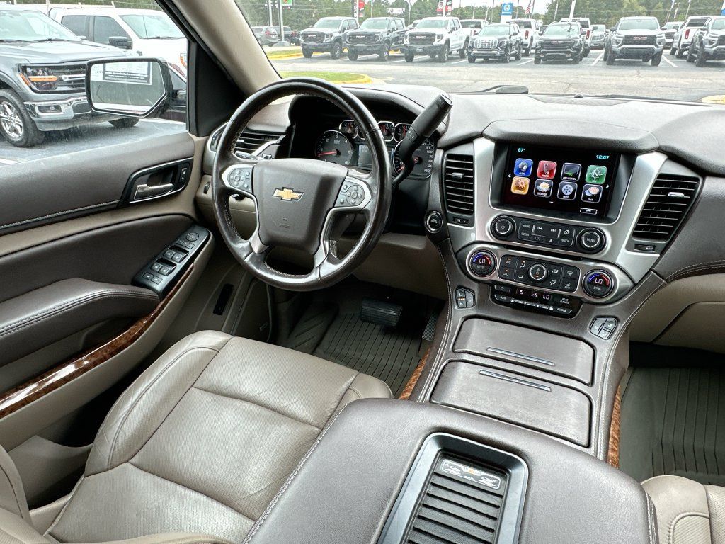 Used 2019 Chevrolet Tahoe Premier AWD/4WD image 19