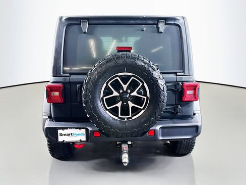 Used 2024 Jeep Wrangler Rubicon image 6