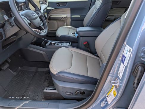 New 2026 Ford Maverick Lariat w/ 4K Tow Package AWD/4WD image 8