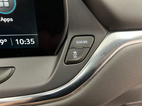 Used 2025 Chevrolet Blazer LT image 50