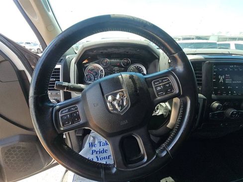 Used 2019 RAM 1500 Classic SLT w/ Luxury Group AWD/4WD image 16