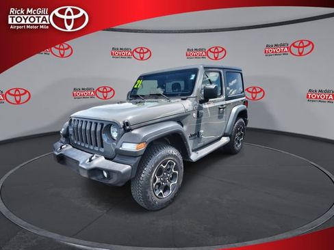 Used 2021 Jeep Wrangler Sport AWD/4WD image 4
