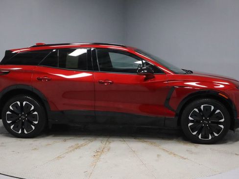 Used 2024 Chevrolet Blazer EV RS image 11