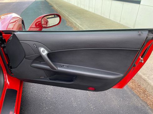 Used 2005 Chevrolet Corvette Coupe w/ Preferred Equipment Group image 14