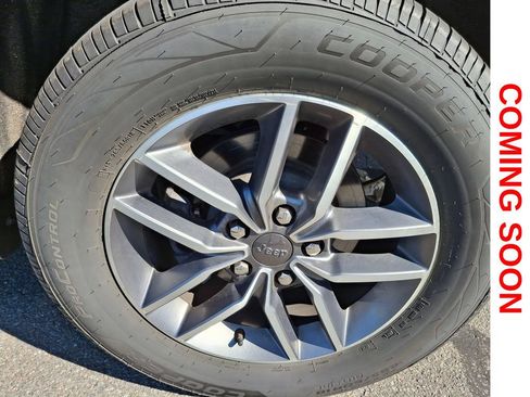 Used 2020 Jeep Grand Cherokee Limited AWD/4WD image 9