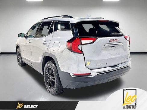 Used 2023 GMC Terrain AT4 AWD/4WD image 10