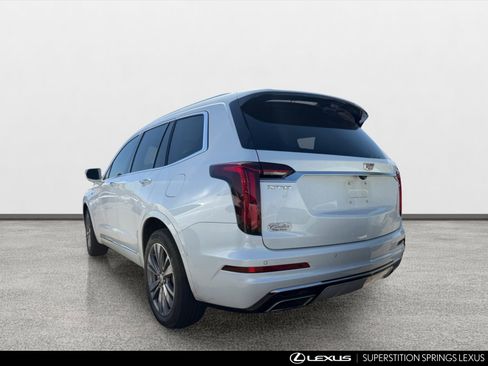 Used 2020 Cadillac XT6 Premium Luxury FWD image 4