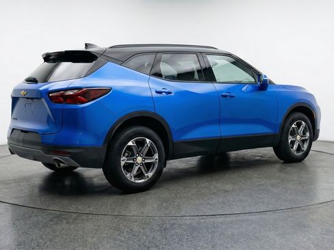 Used 2025 Chevrolet Blazer LT image 9