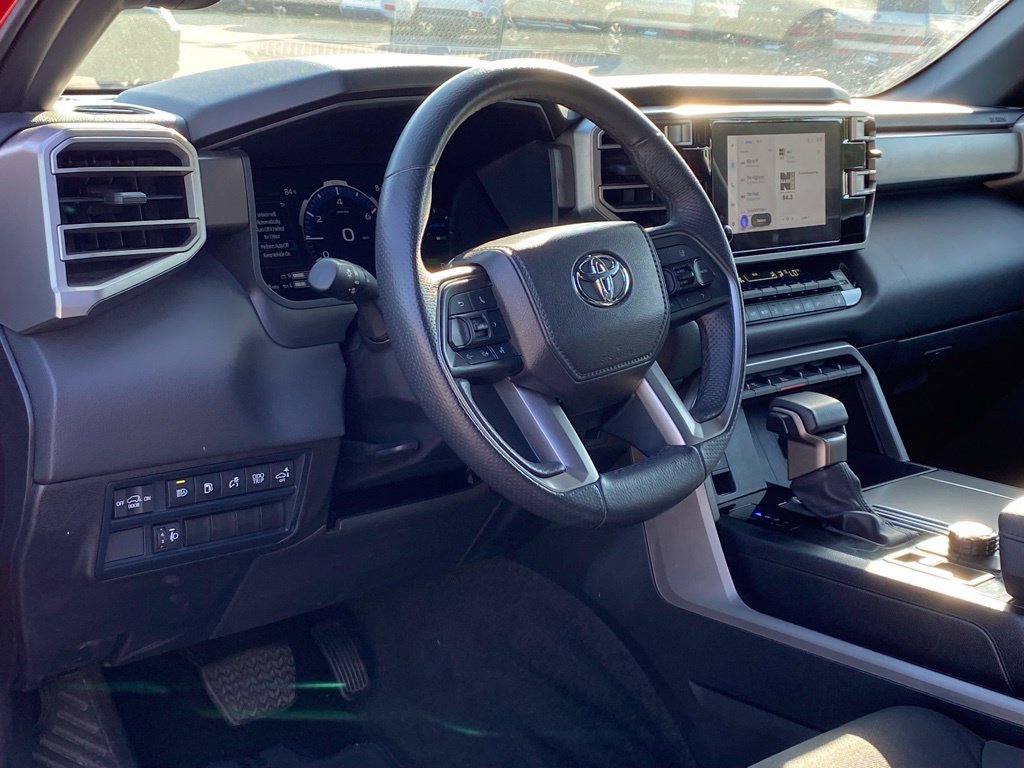 Used 2025 Toyota Sequoia SR5 AWD/4WD image 10