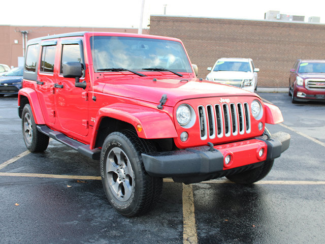 Used 2017 Jeep Wrangler Unlimited Sahara w/ Connectivity Group AWD/4WD image 4