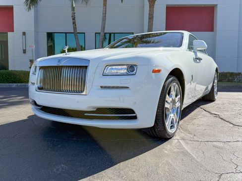 Used 2014 Rolls-Royce Wraith image 10