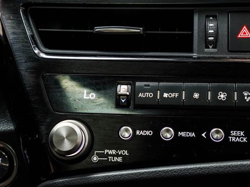 Used 2022 Lexus ES 350 w/ Premium Package FWD image 33