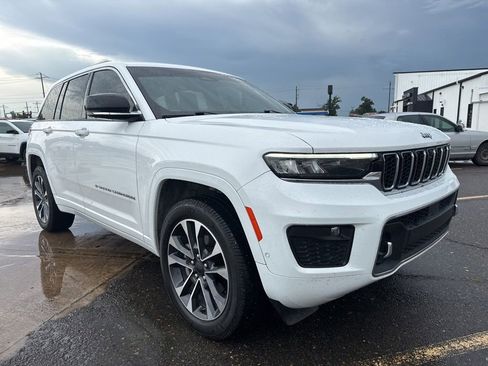 Used 2023 Jeep Grand Cherokee Overland w/ Adv Protech Group III RWD image 6