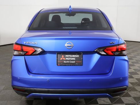 Used 2023 Nissan Versa SV image 9