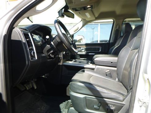 Used 2015 RAM 3500 Laramie w/ Convenience Group AWD/4WD image 6