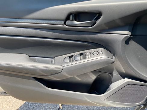 New 2026 Nissan Altima 2.5 SV FWD image 13