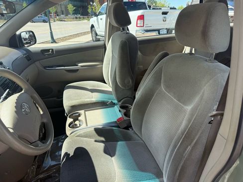 Used 2008 Toyota Sienna CE FWD image 15