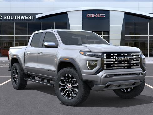 New 2026 GMC Canyon Denali w/ LPO, Black Badging Package AWD/4WD image 7