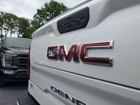 Used 2022 GMC Sierra 1500 Denali w/ Denali Premium Package AWD/4WD image 6