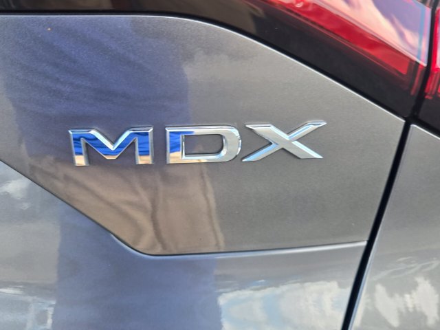 Used 2025 Acura MDX w/ Technology Package FWD image 9