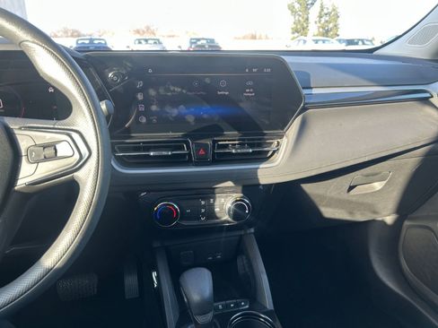 Used 2025 Chevrolet TrailBlazer LT image 21