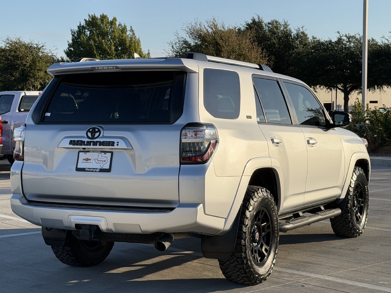 Used 2021 Toyota 4Runner SR5 Premium w/ Moonroof Package AWD/4WD image 4