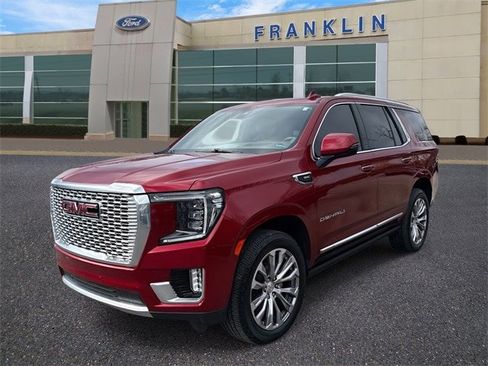 Used 2021 GMC Yukon Denali w/ Denali Premium Package image 3