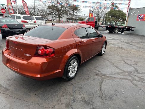 Used 2012 Dodge Avenger SXT image 6