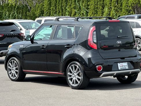 Used 2017 Kia Soul ! FWD image 6