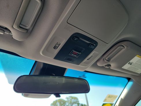 Used 2019 Toyota Camry SE FWD image 30
