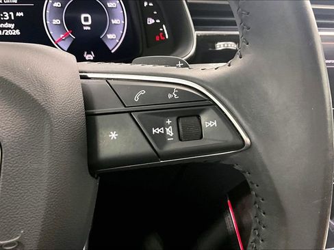 Used 2019 Audi Q8 Prestige AWD/4WD image 21