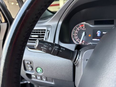 Used 2016 Honda Pilot Touring image 16