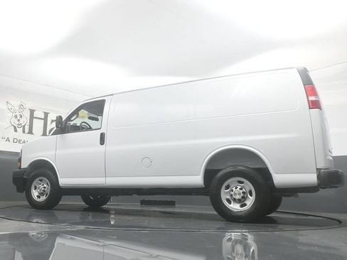 New 2026 Chevrolet Express 2500 w/ Driver Convenience Package RWD image 33