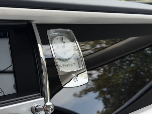 Used 2018 Rolls-Royce Ghost RWD image 29
