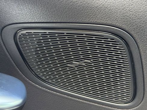 Certified 2025 Mercedes-Benz GLC 300 4MATIC image 21