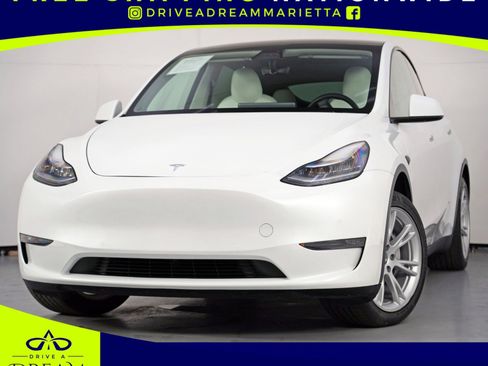 Used 2020 Tesla Model Y Long Range image 1