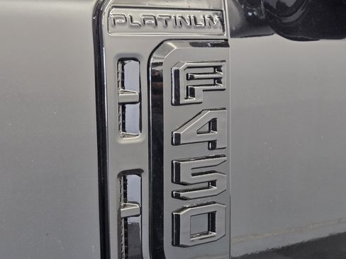 Used 2026 Ford F450 Platinum w/ FX4 Off-Road Package AWD/4WD image 14
