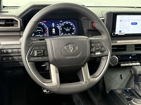 Used 2025 Toyota Tacoma TRD Off-Road image 31