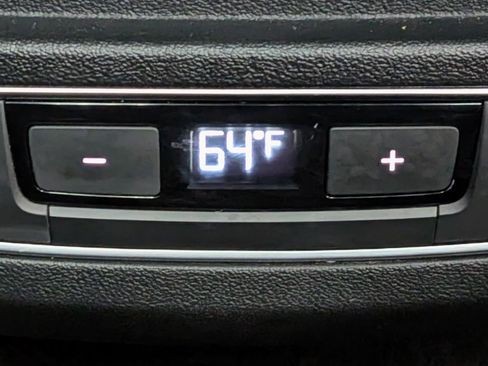 Used 2023 Audi e-tron GT Premium Plus image 19