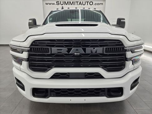 Used 2025 RAM 3500 Laramie image 23