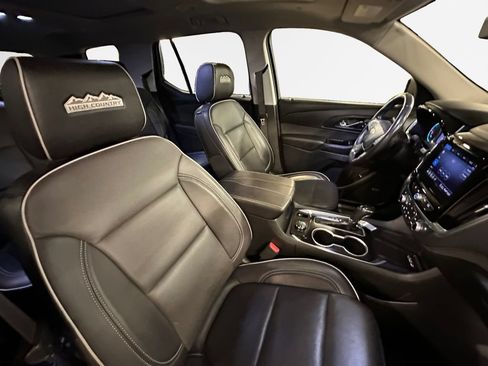Used 2020 Chevrolet Traverse High Country w/ LPO, Floor Liner Package AWD/4WD image 27