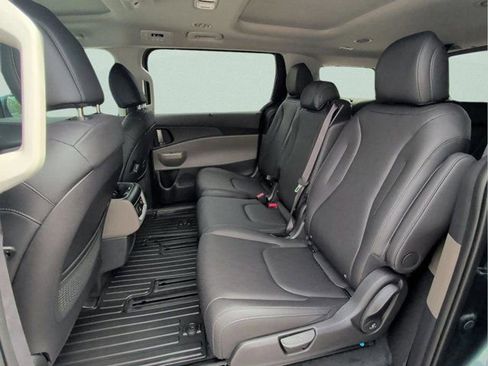 New 2026 Kia Carnival SX FWD image 20