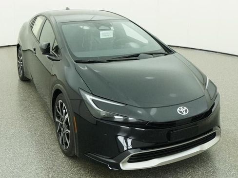 New 2026 Toyota Prius Plug-In Hybrid FWD image 16